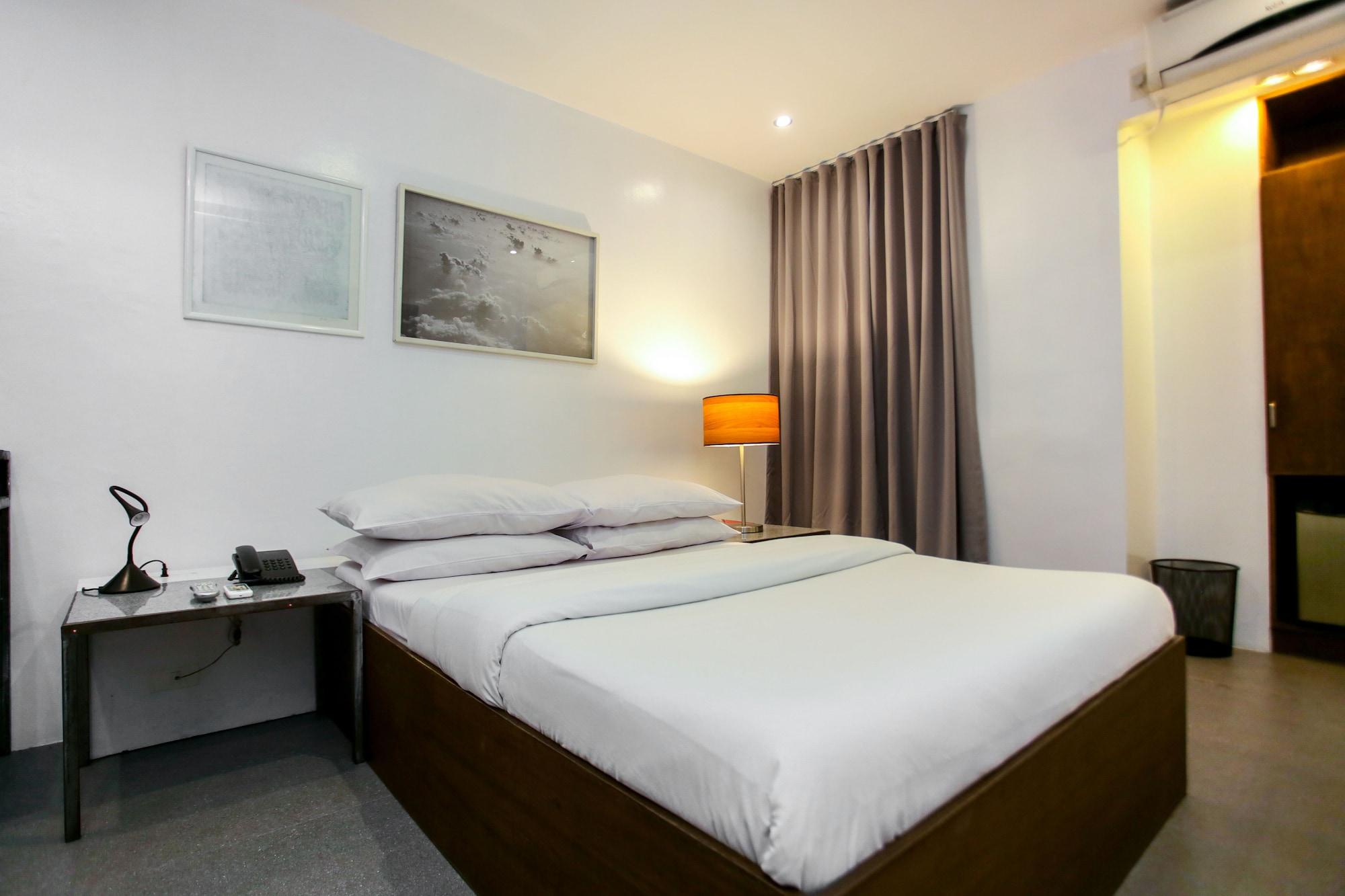 Hotel Durban Makati City Bagian luar foto