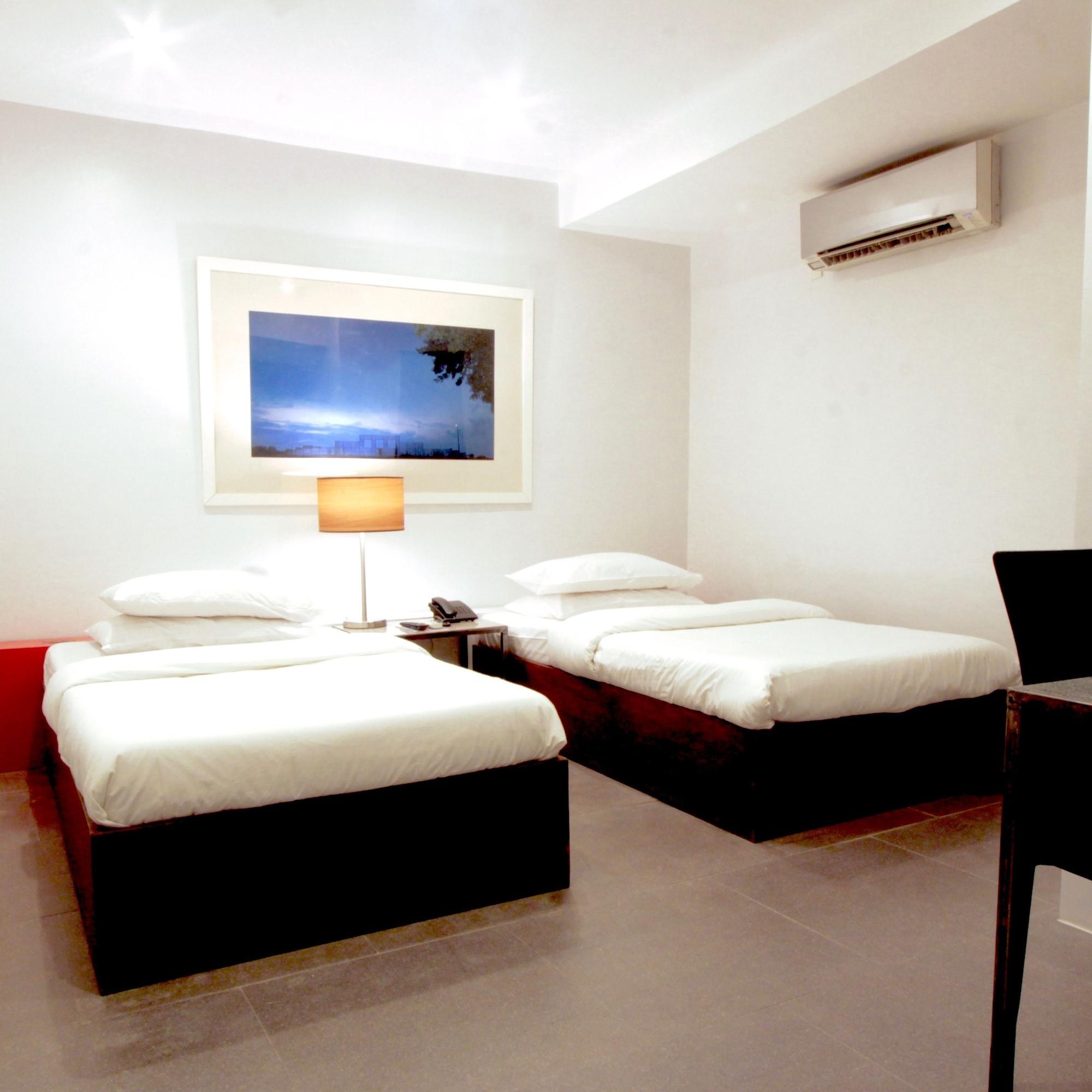 Hotel Durban Makati City Bagian luar foto