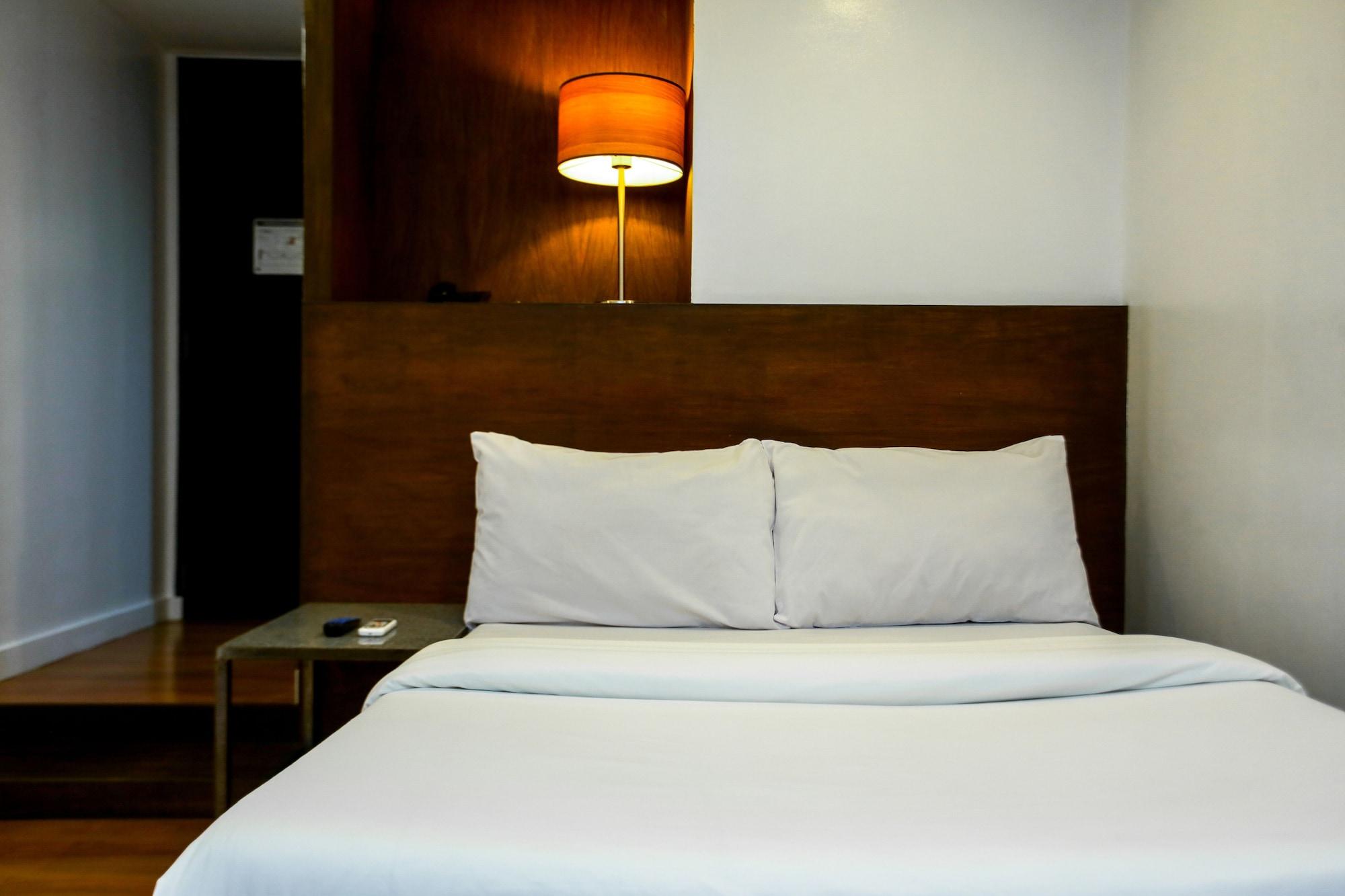 Hotel Durban Makati City Bagian luar foto