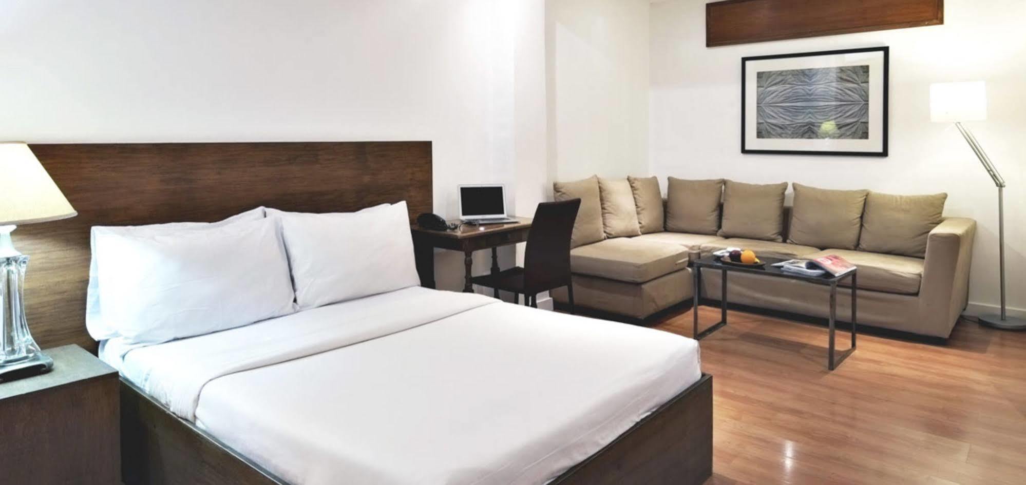 Hotel Durban Makati City Bagian luar foto